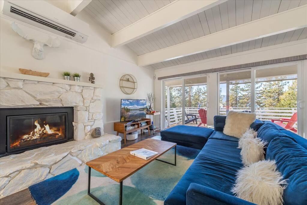 Lake Views, Pet-Friendly Cabin With Hot-Tub In King'S Beach Kings Beach Esterno foto