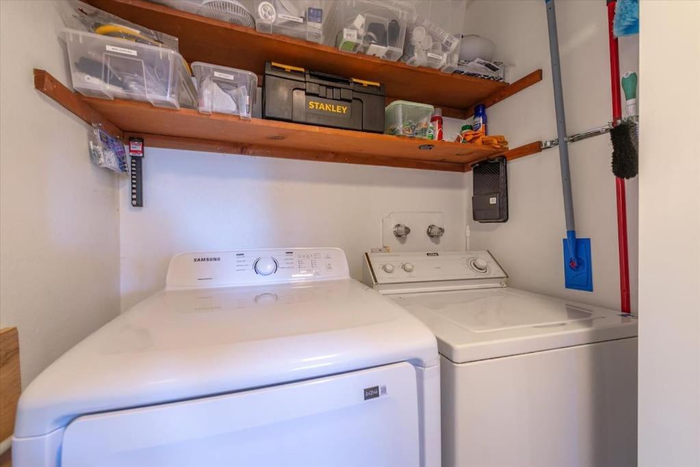 Lake Views, Pet-Friendly Cabin With Hot-Tub In King'S Beach Kings Beach Esterno foto